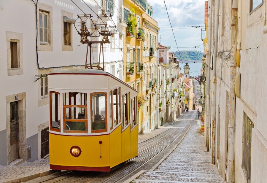 Já conhece a rua mais bonita do planeta? É em Portugal!